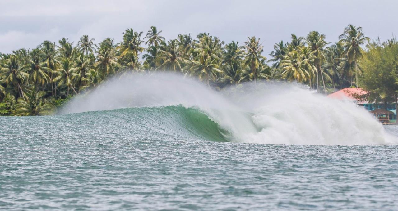 Nias Surf Stay Lagudri Exteriör bild