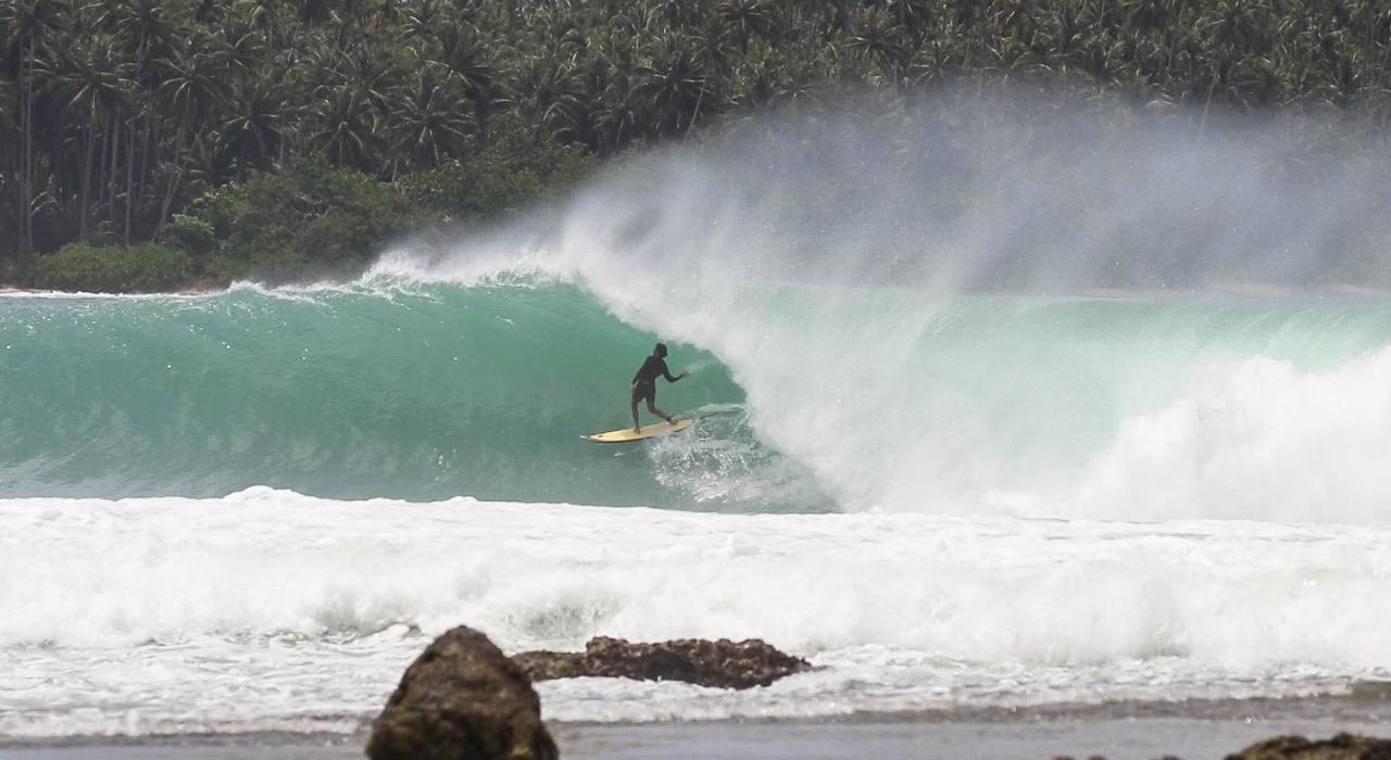 Nias Surf Stay Lagudri Exteriör bild